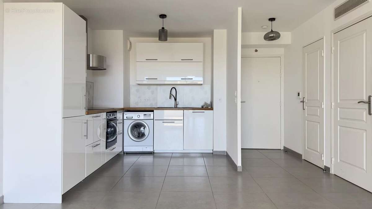 Appartement à MARSEILLE-8E