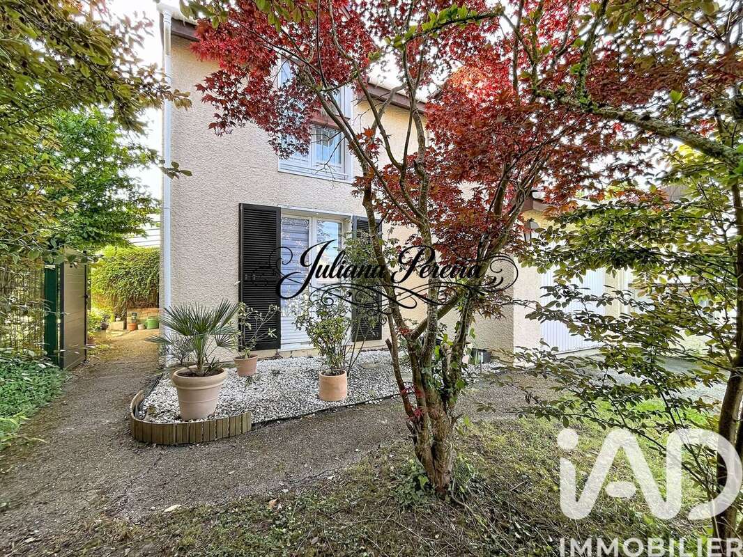 Photo 4 - Maison à EPONE