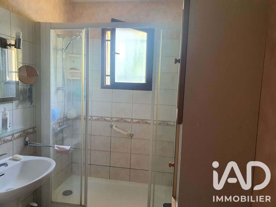 Maison 88 m² à Villeneuve-La-Guyard  - photo 6