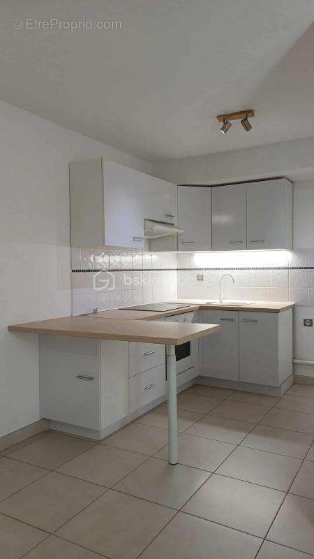 Appartement à MAUGUIO