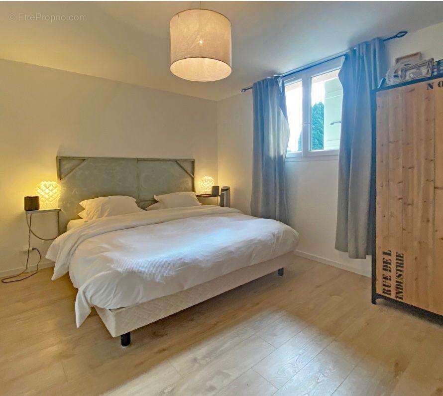 Maison à LA GARDE-FREINET