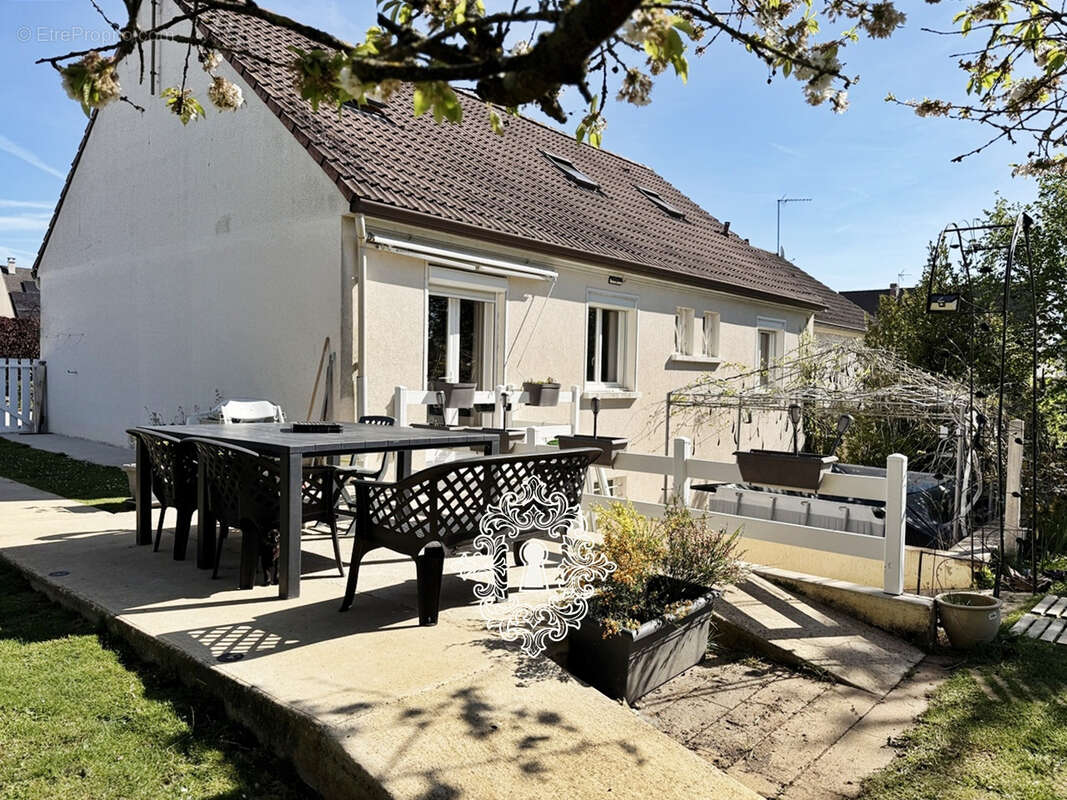 Maison à BRAY-SUR-SEINE