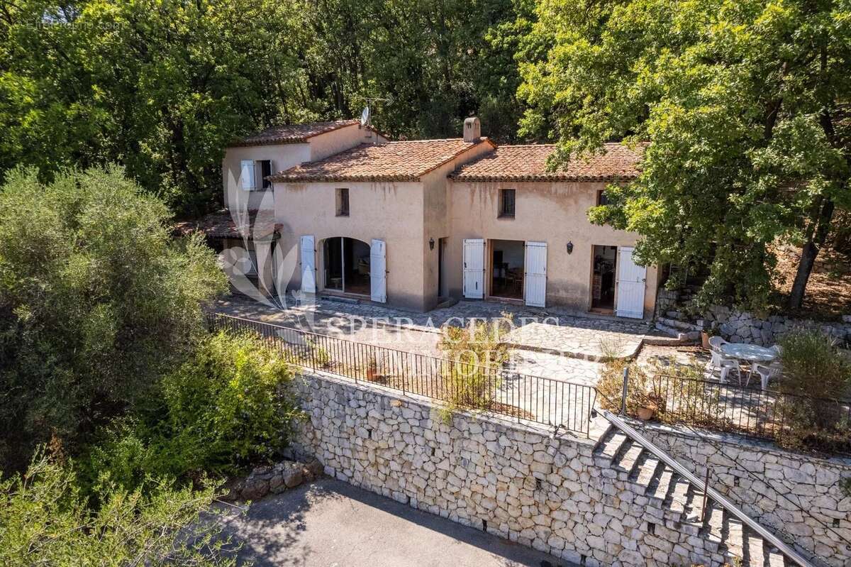 Maison à SPERACEDES