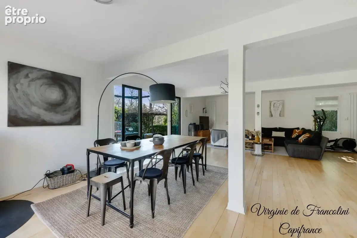Sucy-en-Brie, Maison d'exception, parcelle de 800m², 259m² au sol, 4 chambres, 3 terrasses, jardin, garage, sous-sol - photo 8