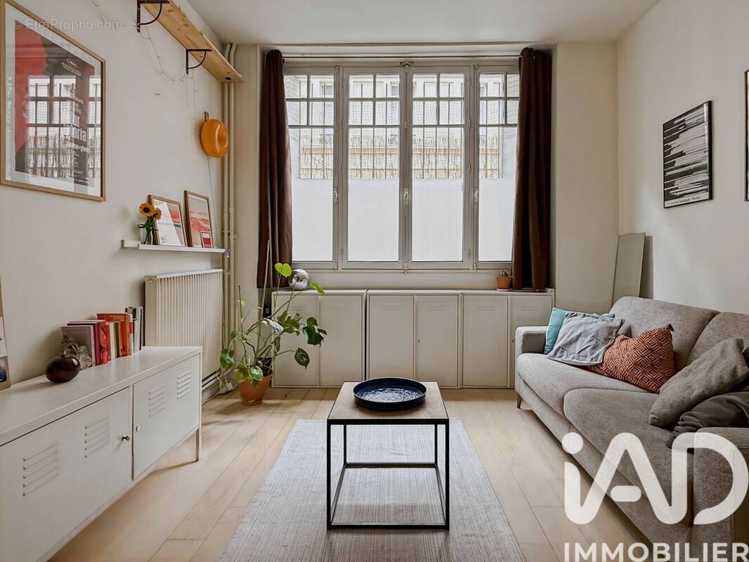 Photo 1 - Appartement à PARIS-11E