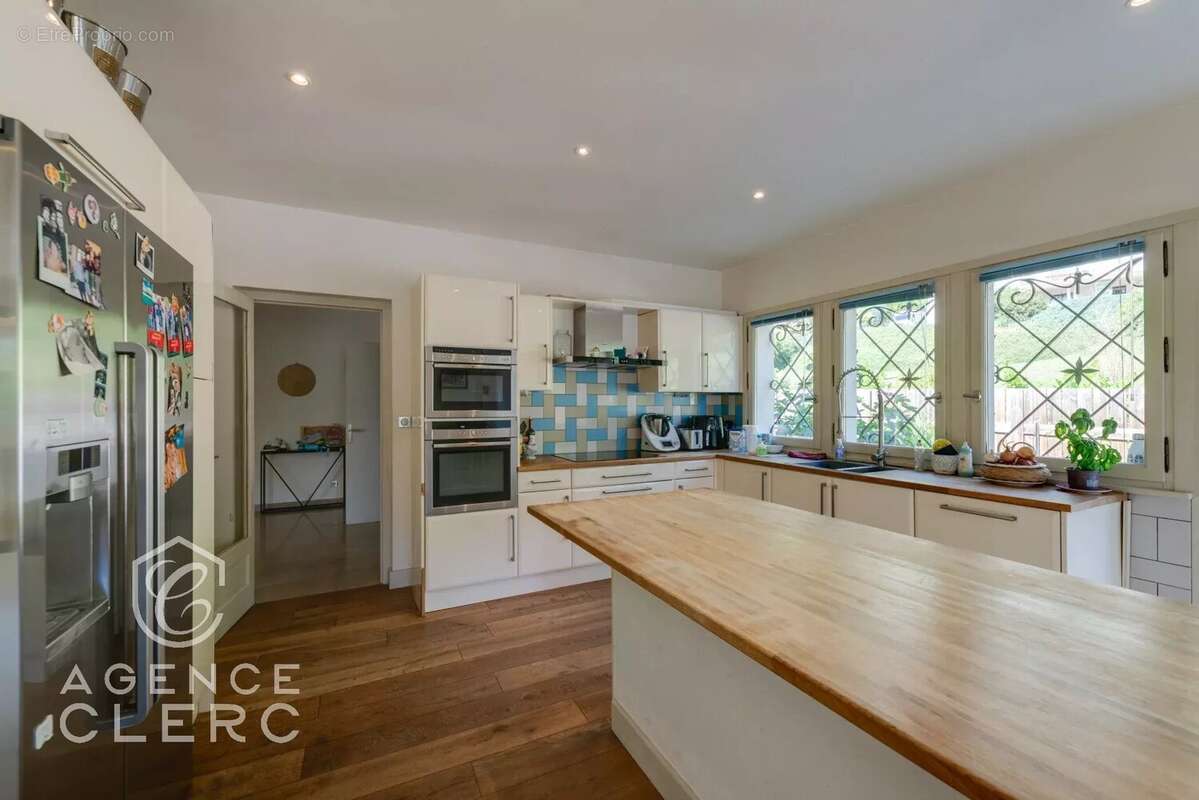 Maison à VEYRIER-DU-LAC