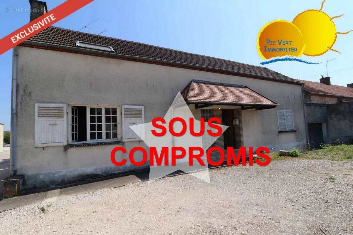 Maison à AUXONNE