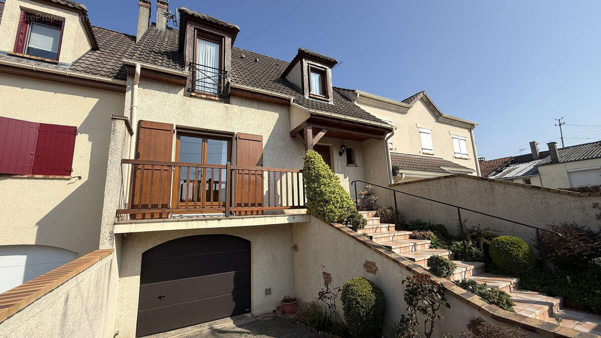 Maison à TREMBLAY-EN-FRANCE