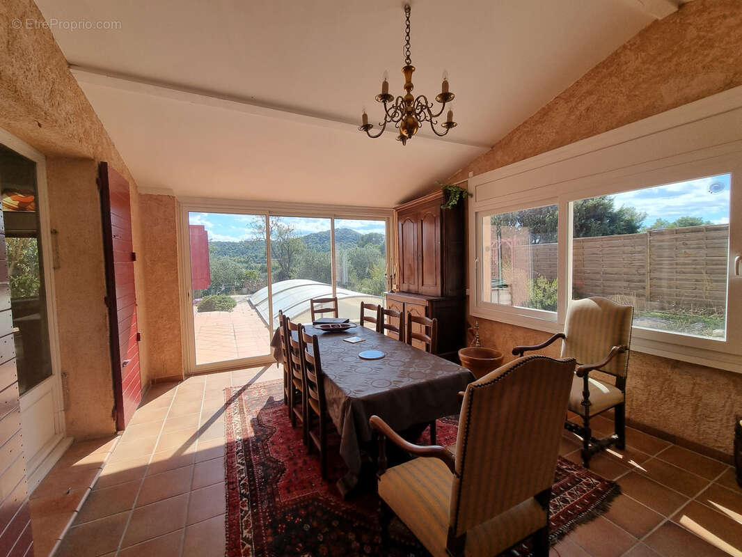 Maison à FOX-AMPHOUX
