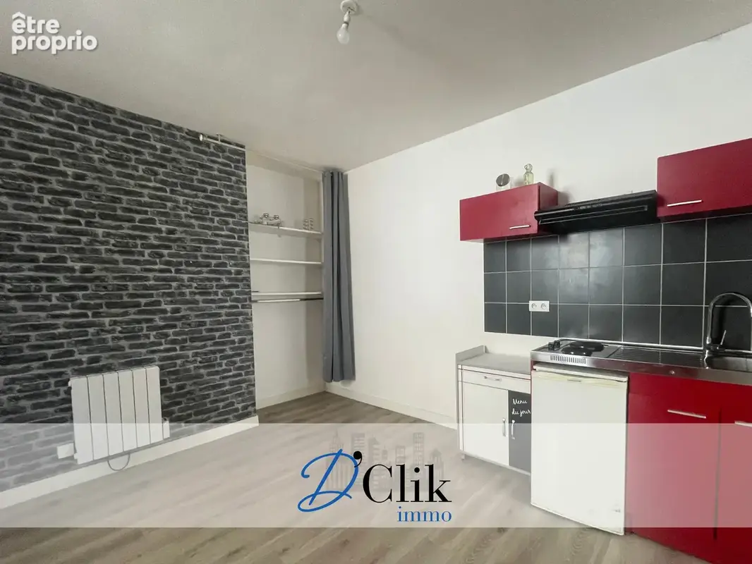 T2 en plein centre ville de LAVAL - Rive gauche  Idéal pour investissement locatif ! - photo 2