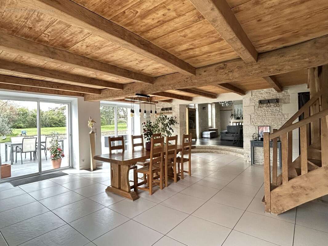 Maison à SAINT-SYMPHORIEN