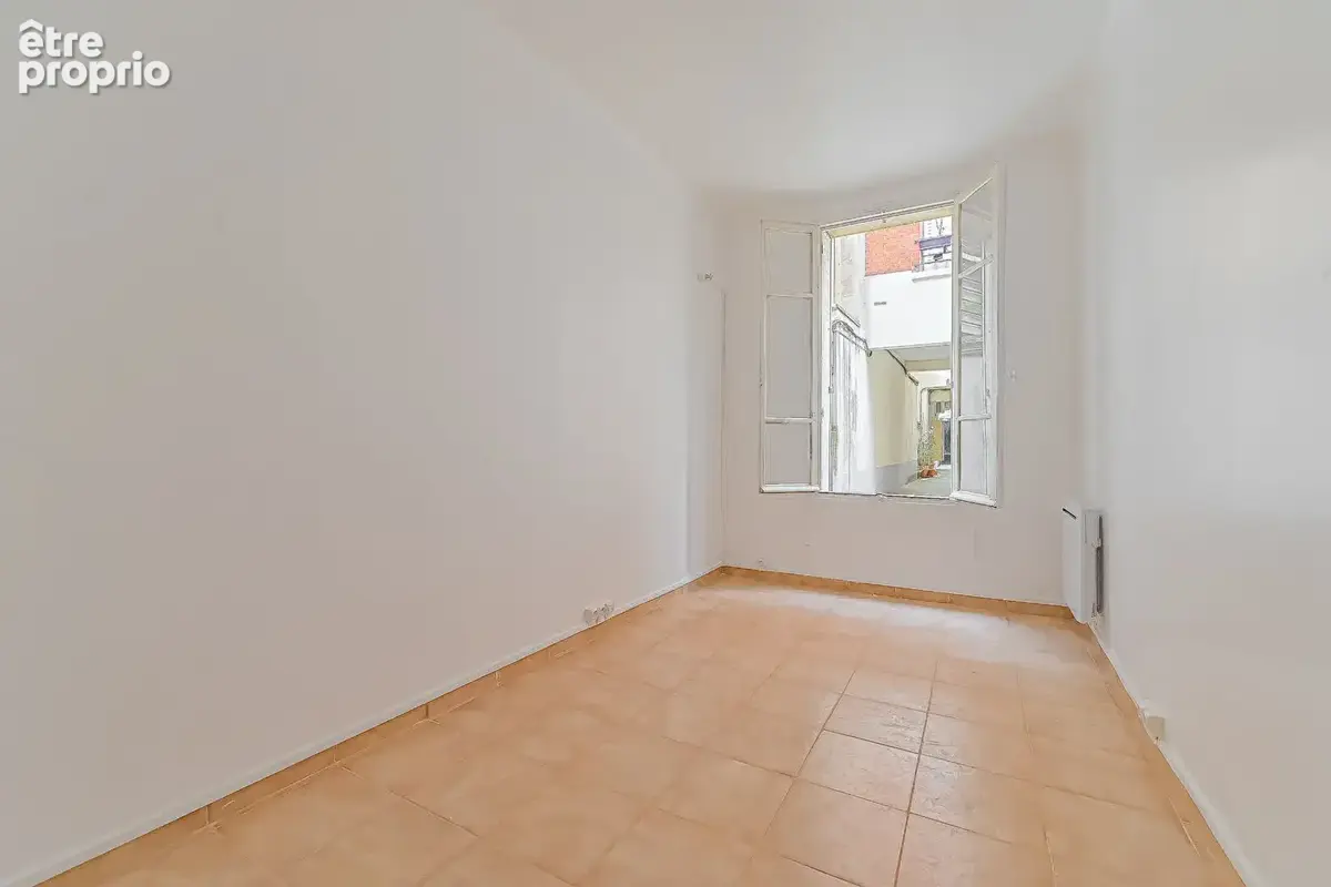 Studio à vendre en rez-de-chaussée à Paris - Réf 5391 - photo 3