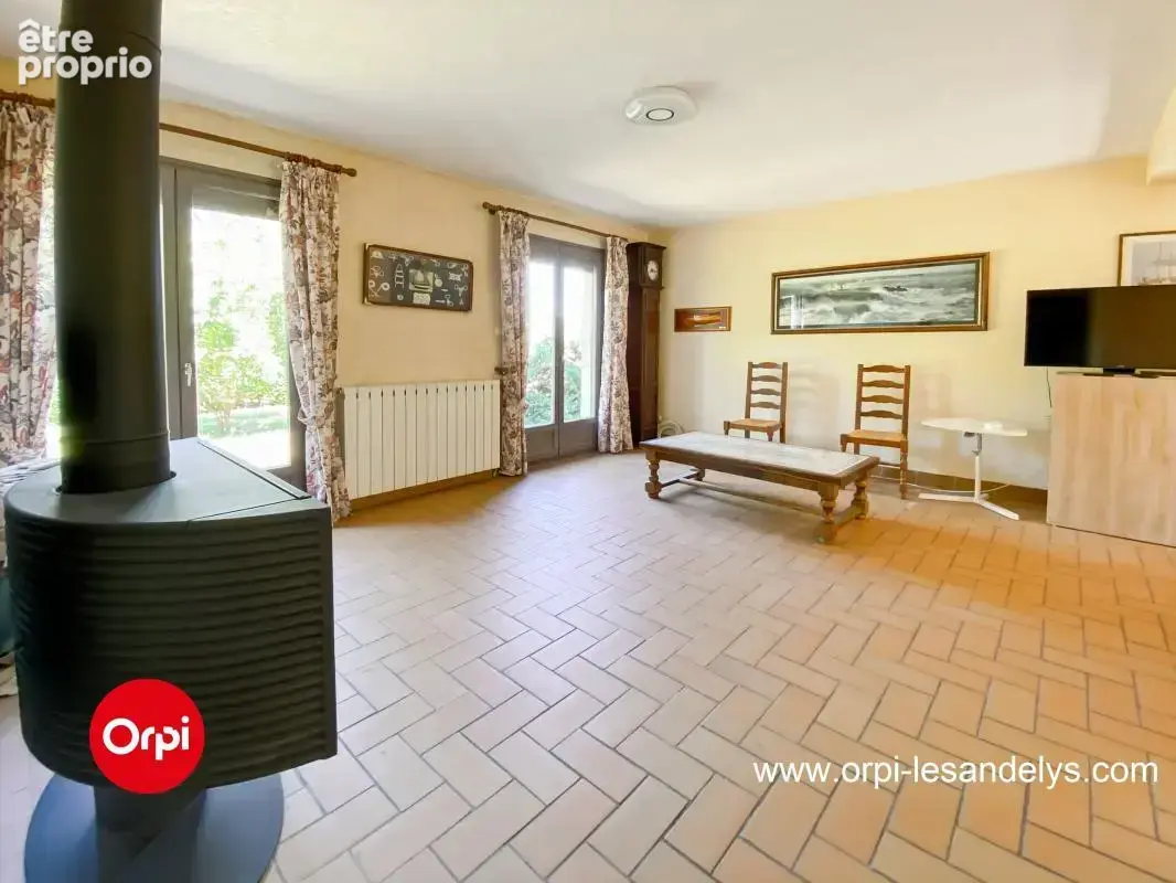 Maison - 4 chambres (1RDC) + bureau - Sous sol total - 121 m² - Jardin - photo 4