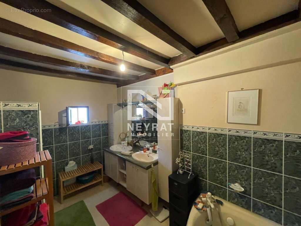 Authentique maison de village de 157 m2 - photo 5