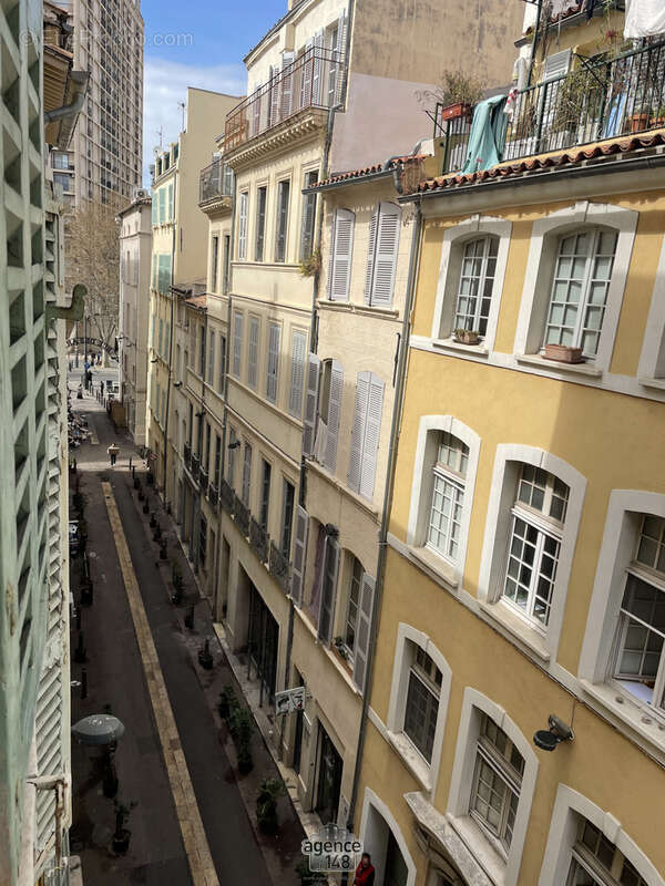 Appartement à MARSEILLE-1E