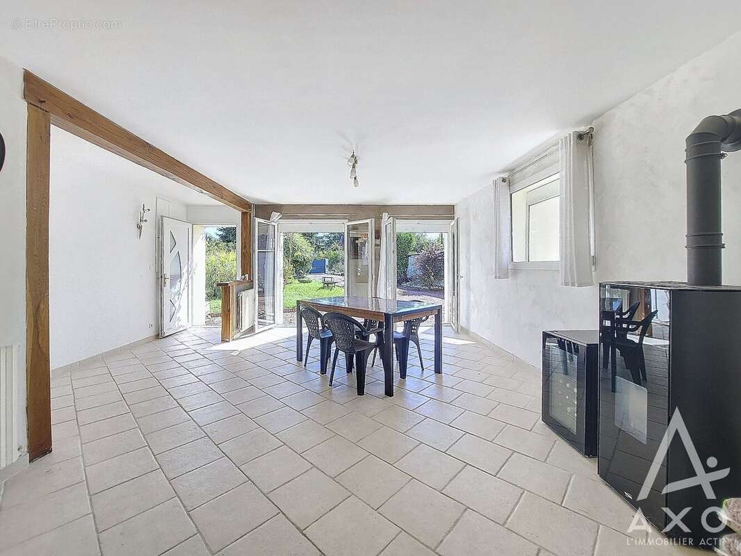 Maison à GIROLLES