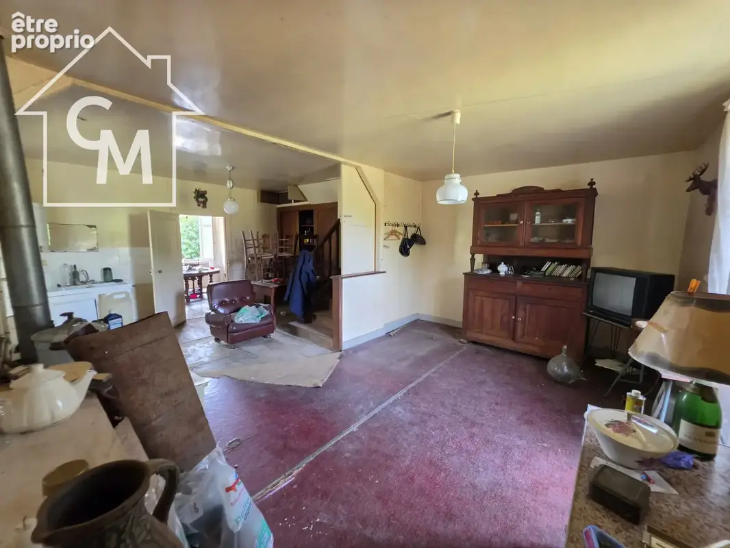 Maison de campagne à rénover avec dépendances et terrain de plus d'un hectare - photo 3