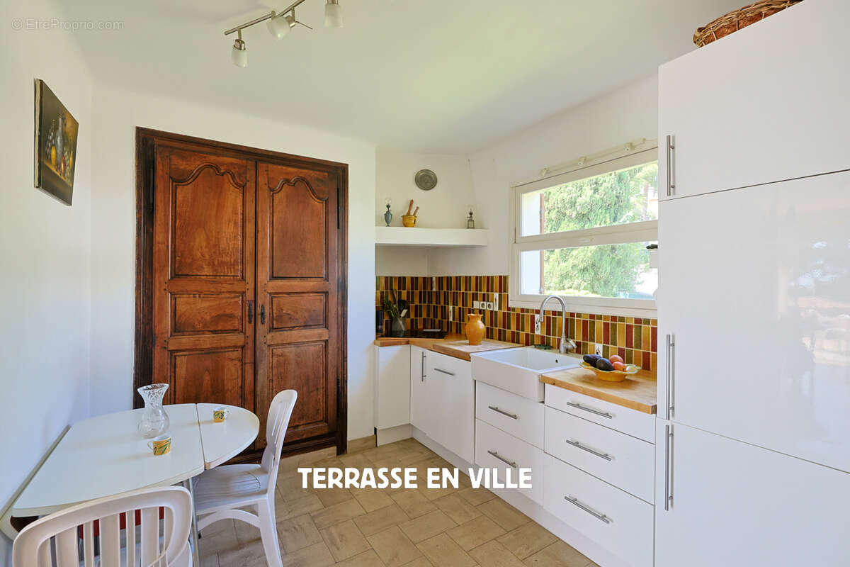 Maison à CARQUEIRANNE