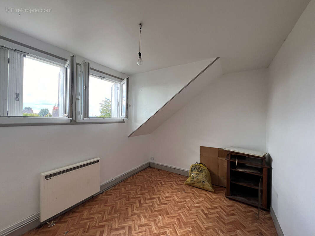 Appartement à SAUVIGNY-LES-BOIS