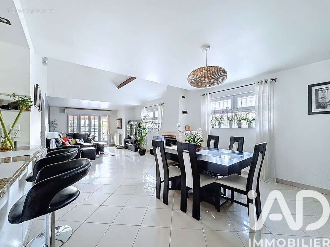 Photo 3 - Maison à MONTGERON