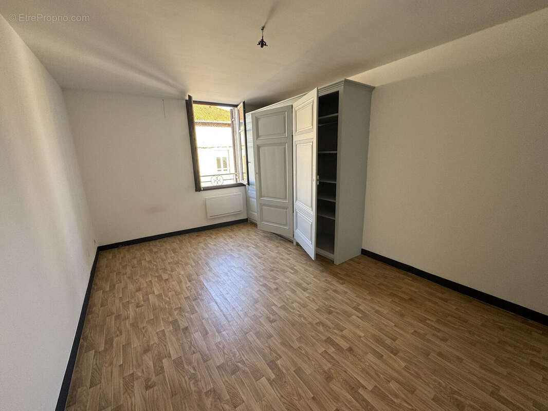 Photo 6 - Appartement à COURS-LA-VILLE