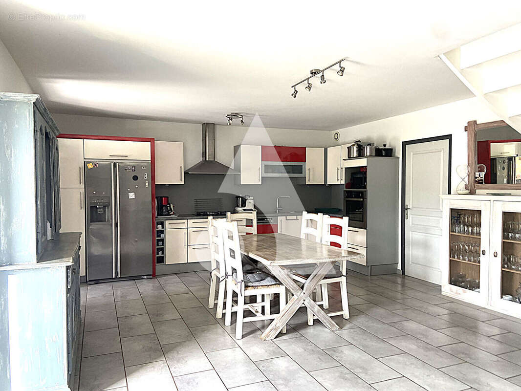 Maison à HENANBIHEN