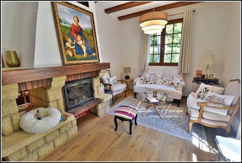 Majestueuse maison 6 chambres, 3 salles de bains/douche, 3 WC, bureau, garage, DPE C ! - photo 23