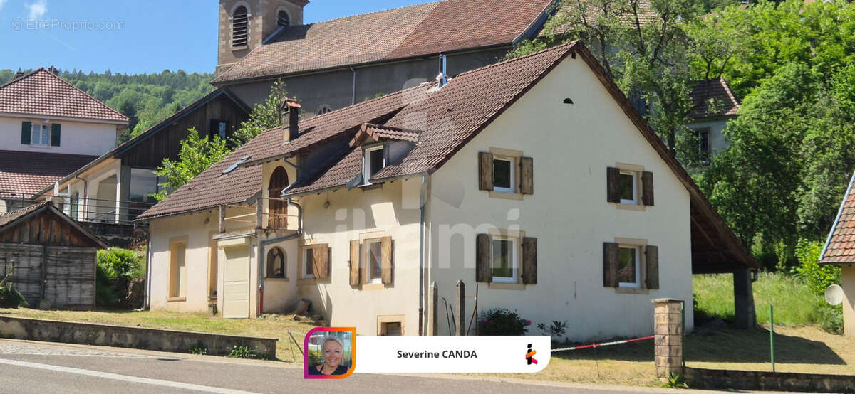 Maison à AUXELLES-HAUT