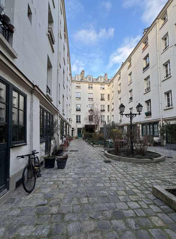 Appartement à PARIS-9E