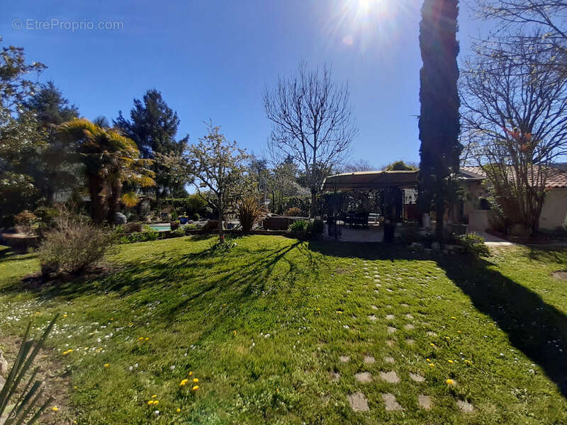 Maison à DOUELLE