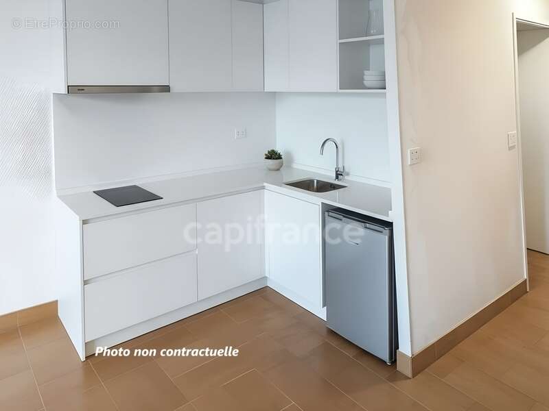  INVESTISSEMENT MALIN À SÈTE  Studio lumineux avec vue marina, loggia et climatisation dans le quartier très recherché des Quill - photo 7