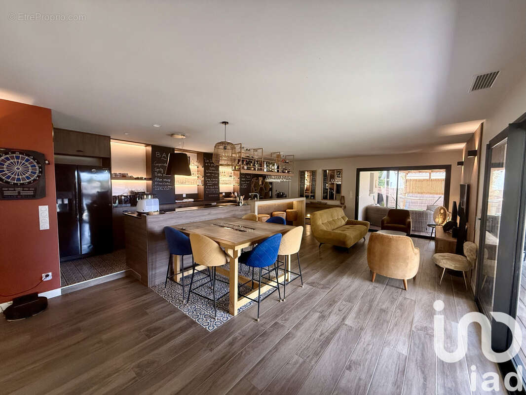 Photo 2 - Maison à SALLES