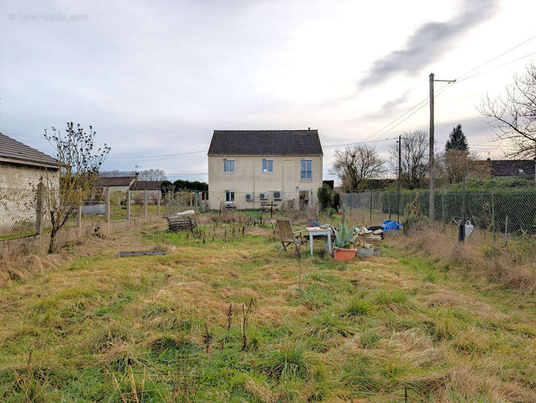 Maison à APPOIGNY