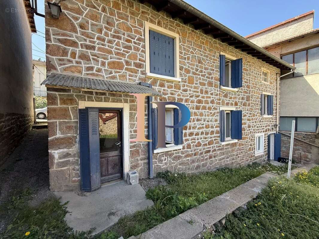 Maison à PONT-TRAMBOUZE