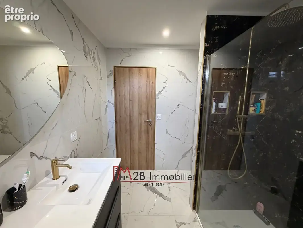 Plain pied renovee avec dependances - photo 10