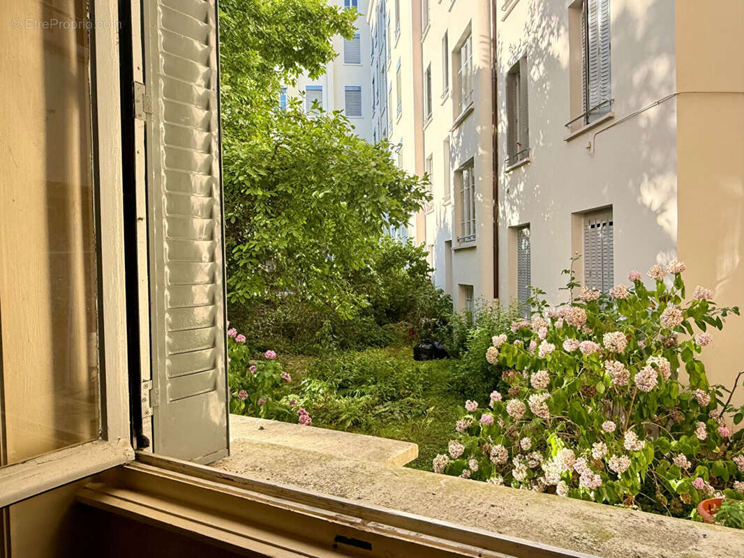 Vente appartement  1 pièce et cuisine - Lyon 6 Mairie - à rénover - photo 10