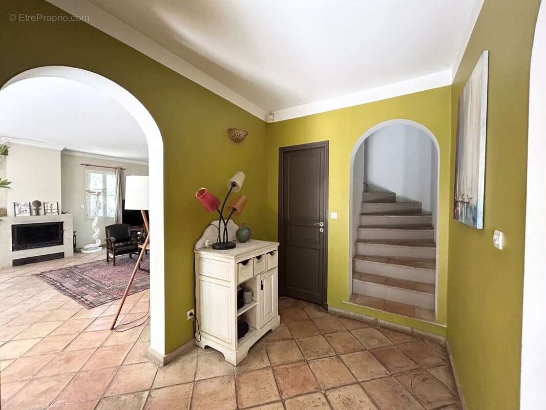 Bastide Provençale 6 pièces – 180 m² – GAREOULT - photo 8