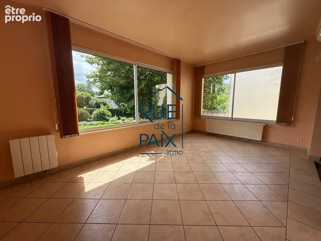 Maison 5 pièces 130 m² à vendre à Chatellerault (86100) - photo 2