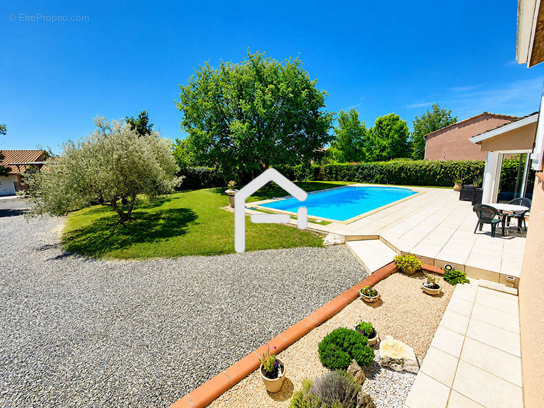 Maison à BRAX