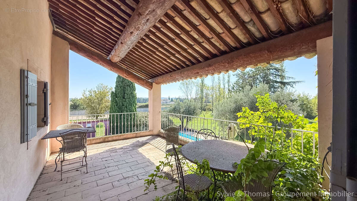 Maison à CADEROUSSE