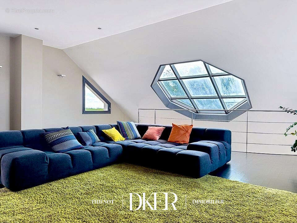 Propriété de prestige avec confort de plain pied de 500 m2 sur parc 4400 m2 située sur la cote des blancs - photo 8