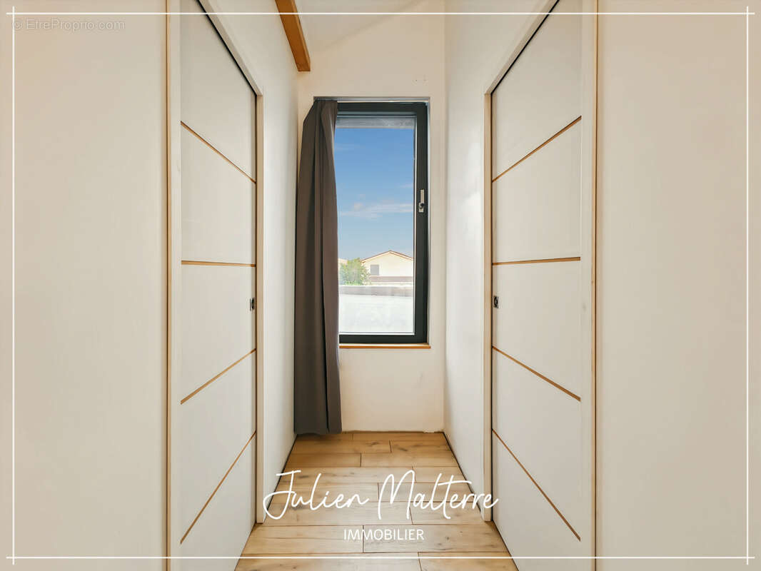 St-Just-St-Rambert, maison d'architecte 147 m², 4 chambres, garage double sur terrain de 985 m² - photo 47
