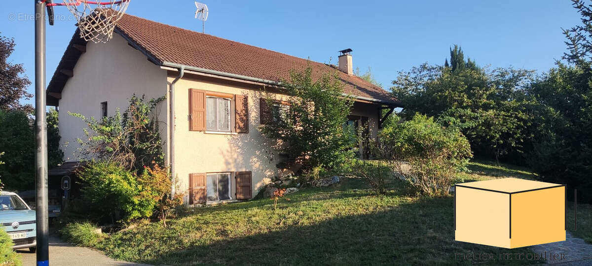 Maison 170 m² à Belley  - photo 2