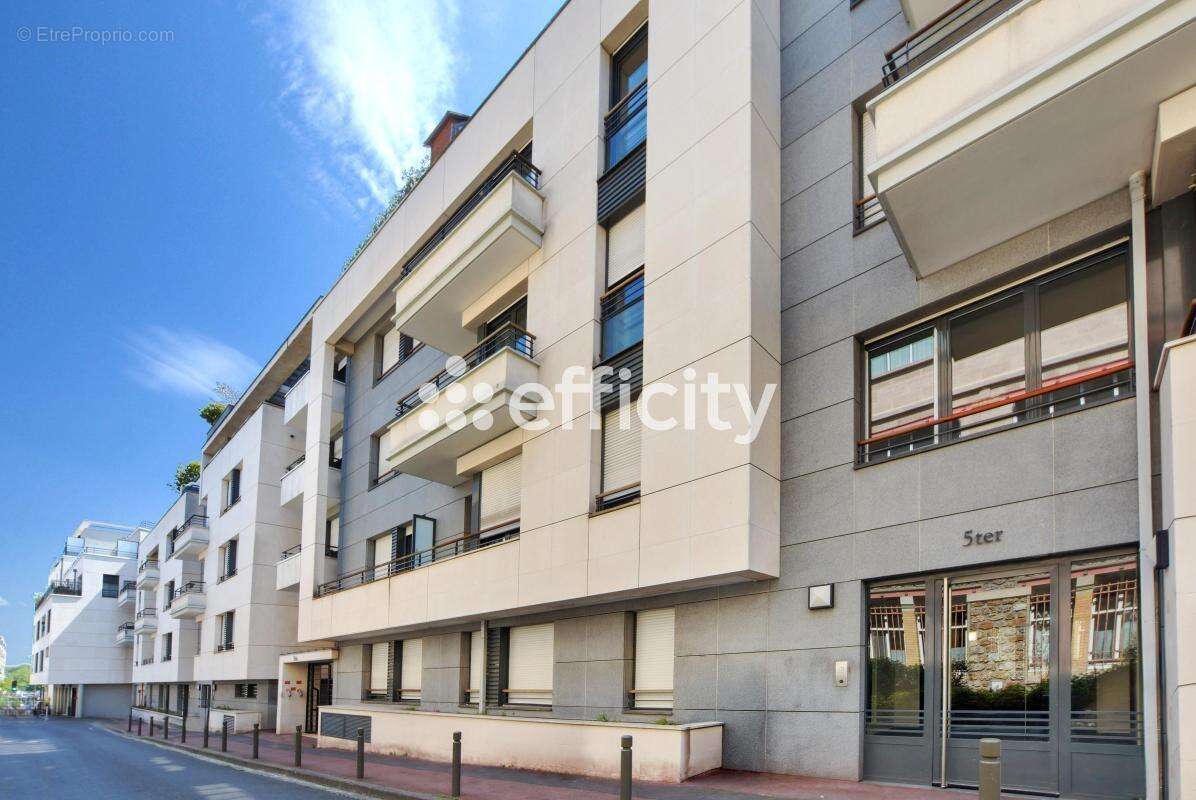Appartement à SURESNES