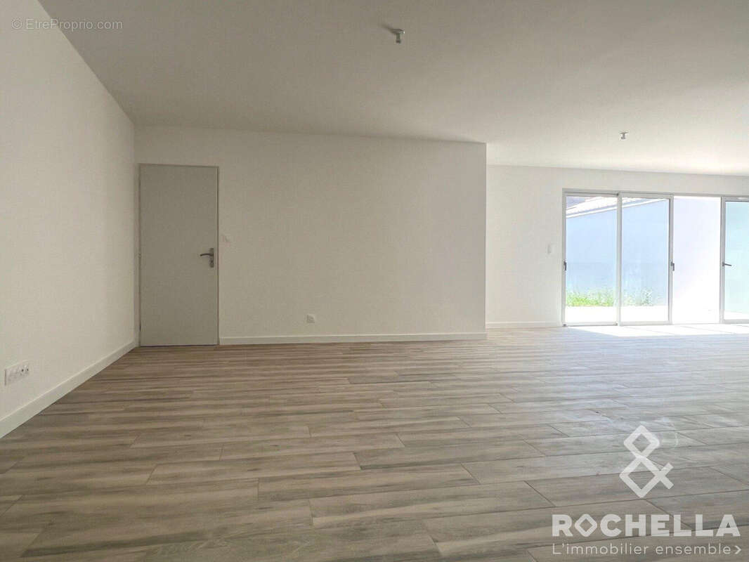 Maison à SAINTE-SOULLE