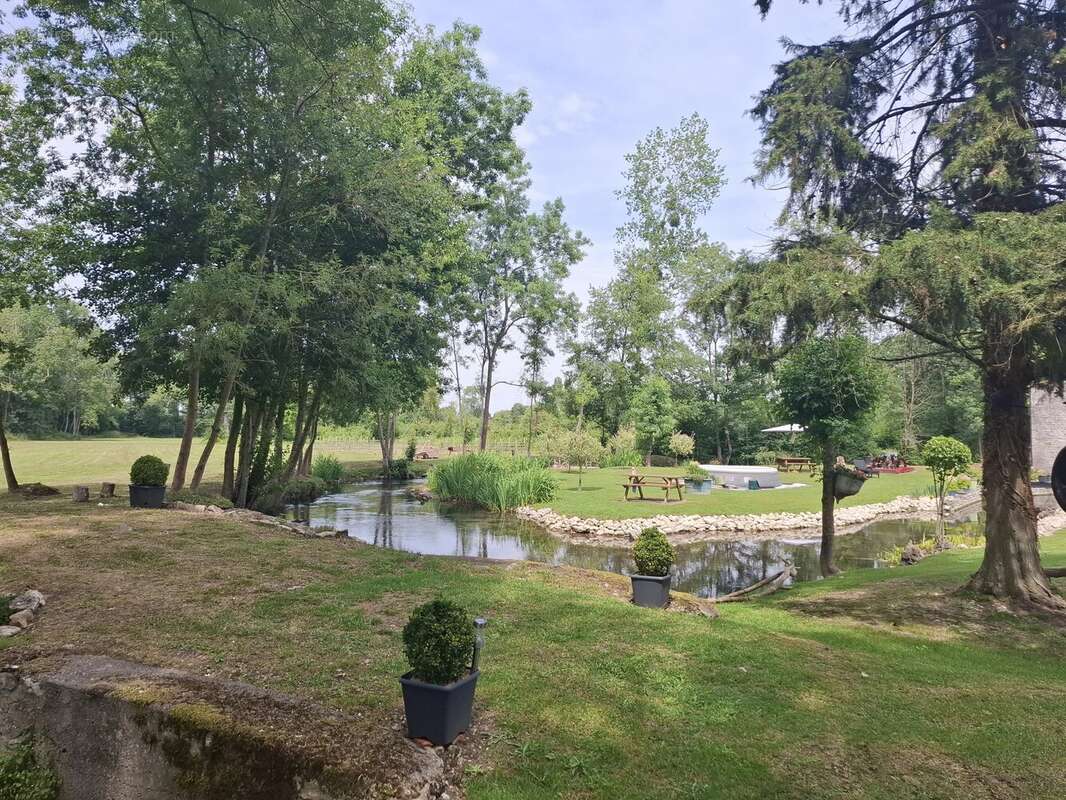 Maison à CHEF-BOUTONNE