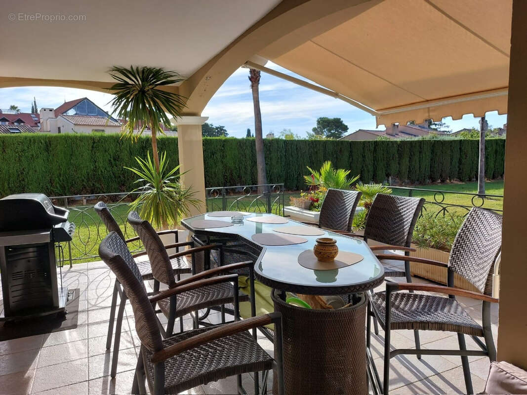 Appartement à HYERES