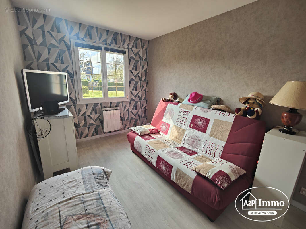 Maison à LA HAYE-MALHERBE