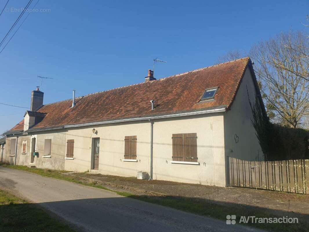 Maison à VILLELOIN-COULANGE