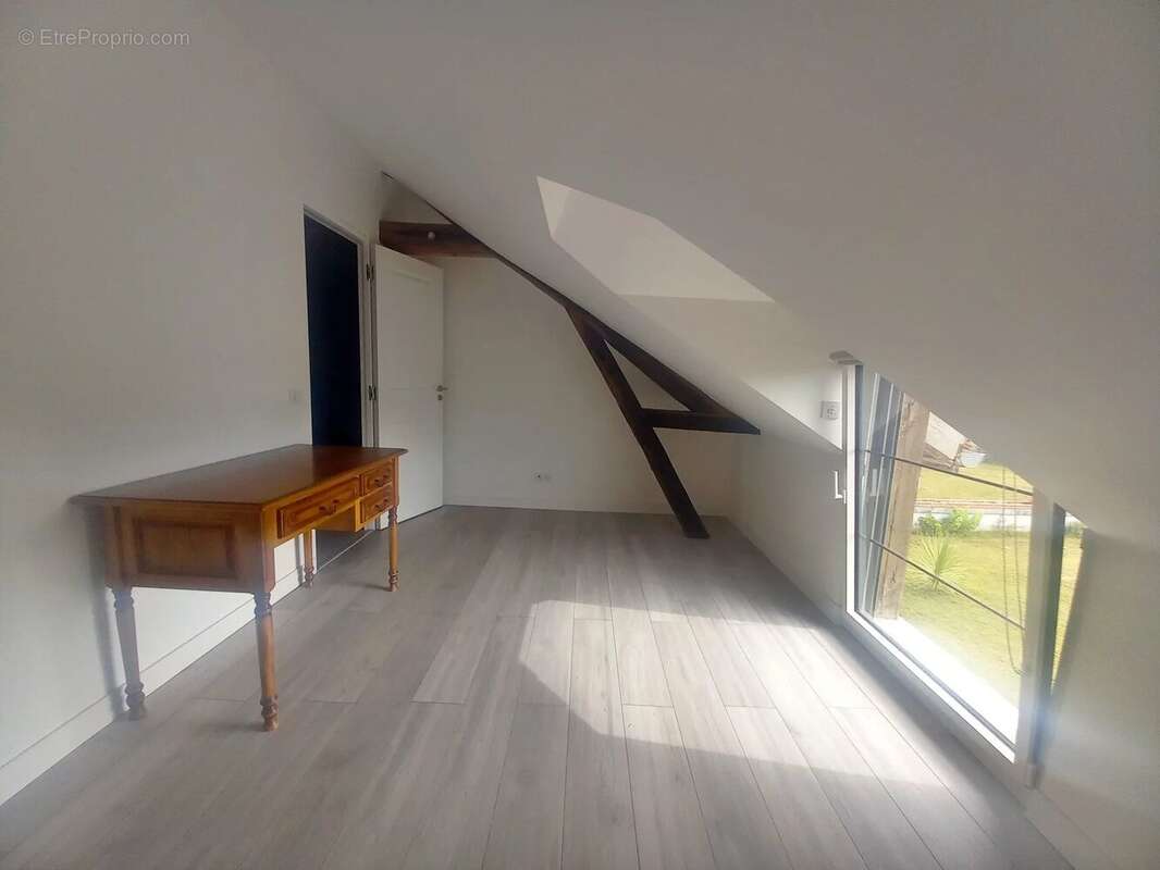 Maison à MONTIGNY-LENCOUP